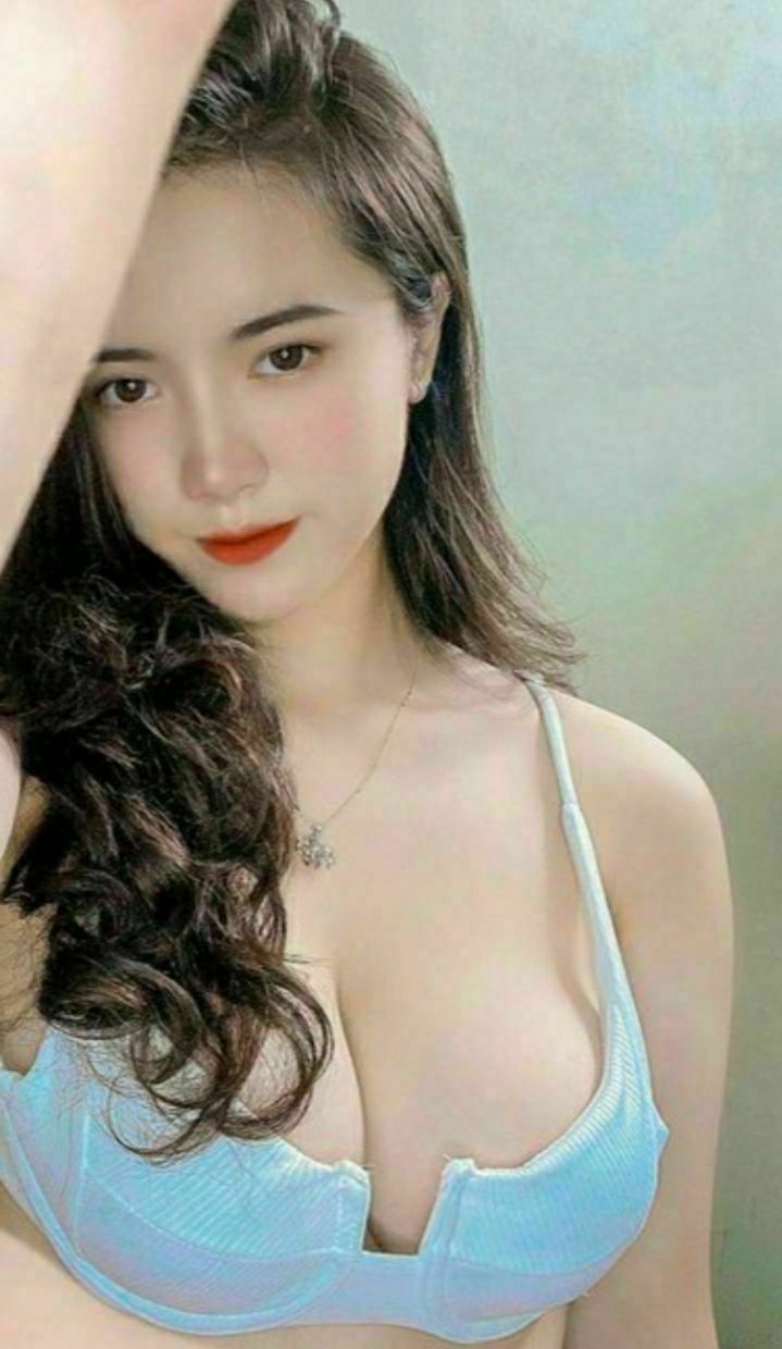 小浪货下面小泬好湿フル勃起肉棒2本が美巨乳Hカップセ...